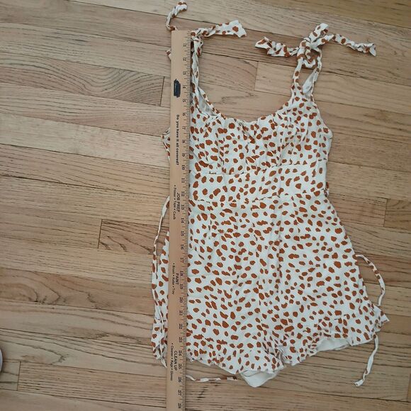 Women's Small Romper Jumper One Piece Summer Shorts String Straps Animal Print - Picture 14 of 16